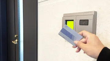 社内電子ロック完備